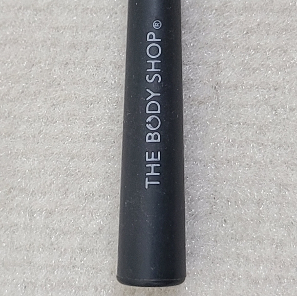 ⭐️40% Off⭐️ The Body Shop Brush Set - Picture 13 of 13